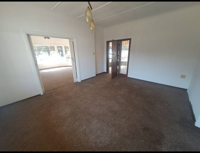 4 BEDROOM HOUSE TO LET IN DUNCANVILLE